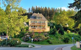 Ferienwohnungen Villa Goldbrunnen